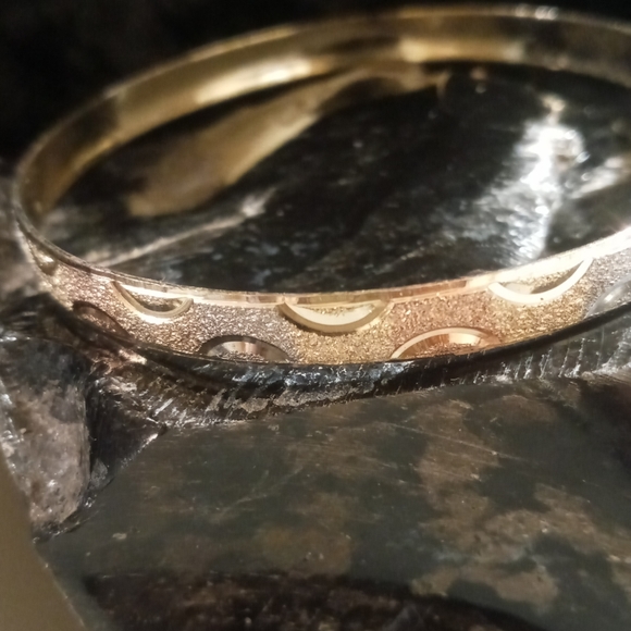 Stephan & Co. Nordstroms 3 layer gold tone necklaces. Nwt bonus bangle. - Picture 7 of 10